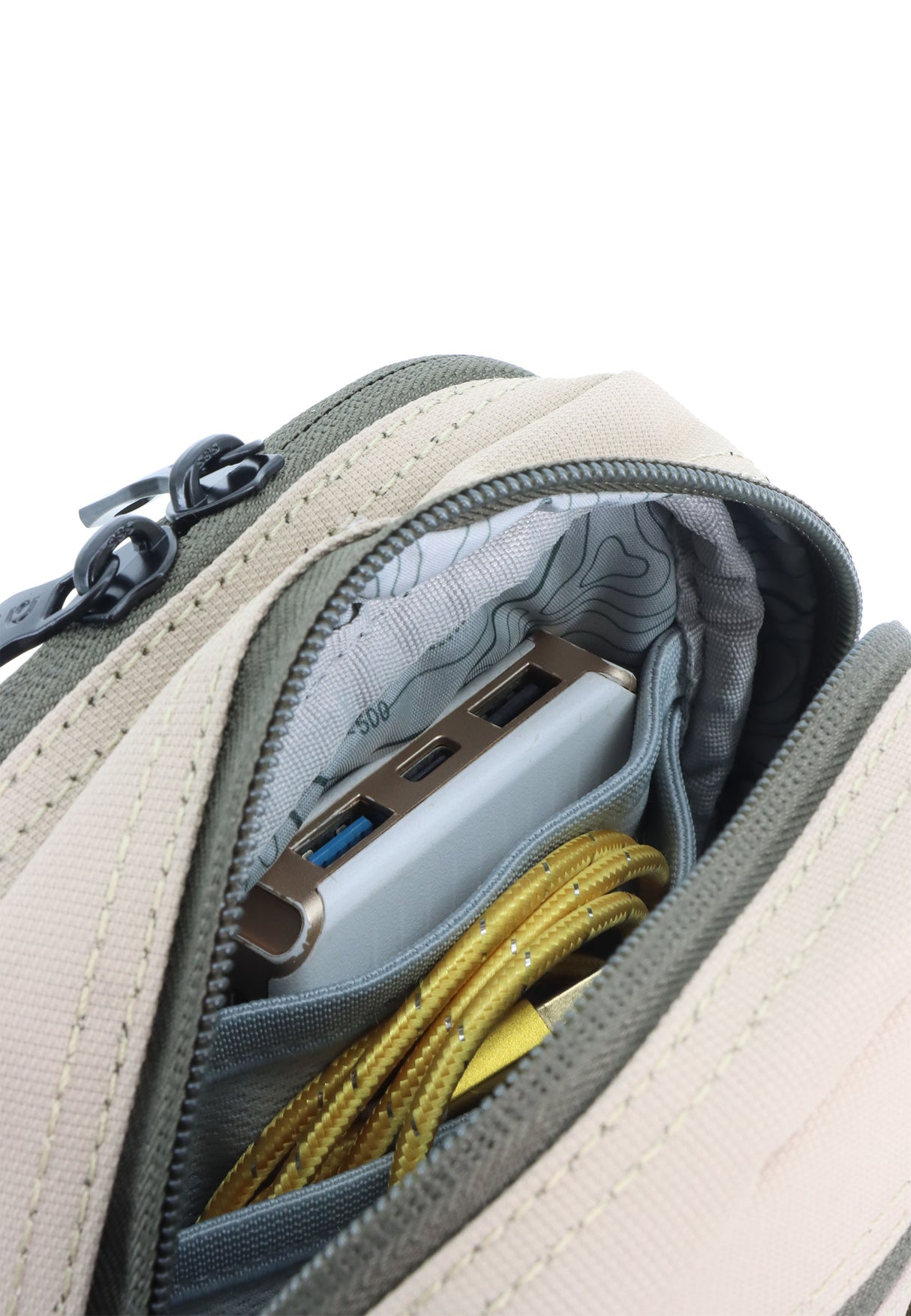 Discovery Downtown Utility Shoulder Bag