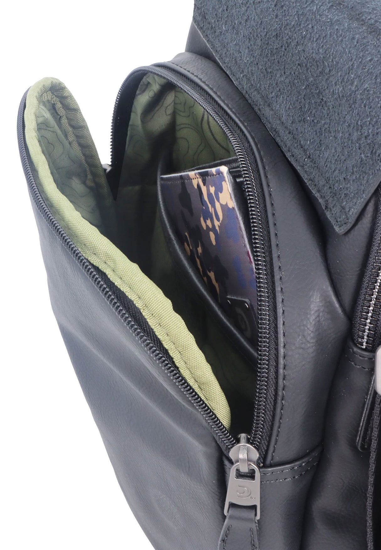 Discovery Heritage 5L Shoulder Bag