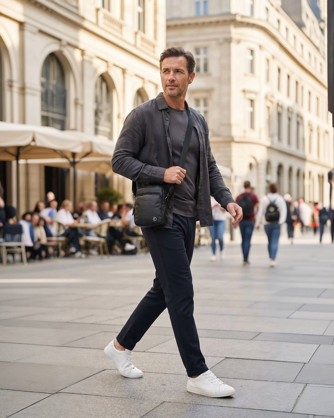 Discovery Heritage Utility Shoulder Bag